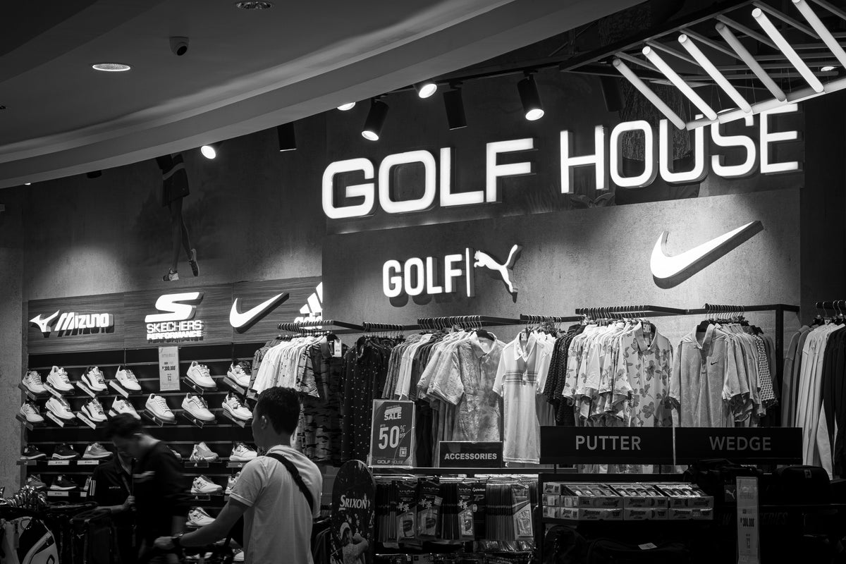 Selling Golf Accessories in Pro Shop: Cleaning Wins
