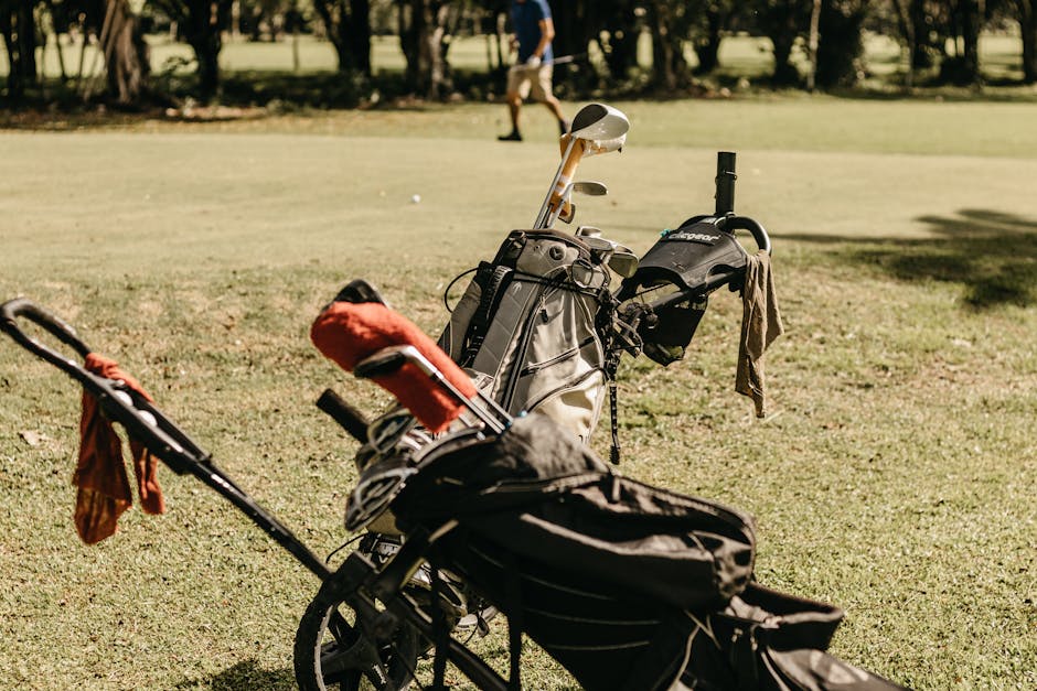 Retractable Golf Brush Systems That Stay on Your Bag
