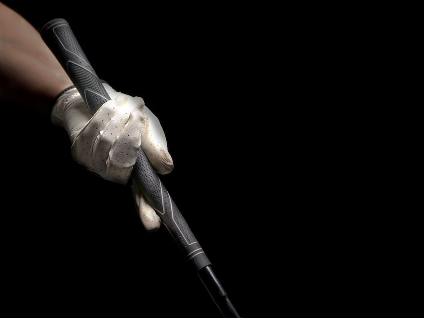 Best Golf Grip Cleaner Methods: Brush, Wipes, Soap